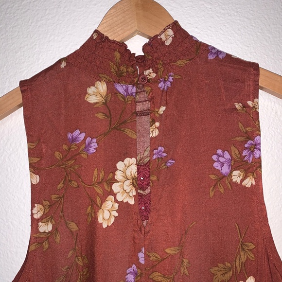 ❌SOLD❌ Xhilaration Sleeveless Floral Dress - Picture 5 of 6